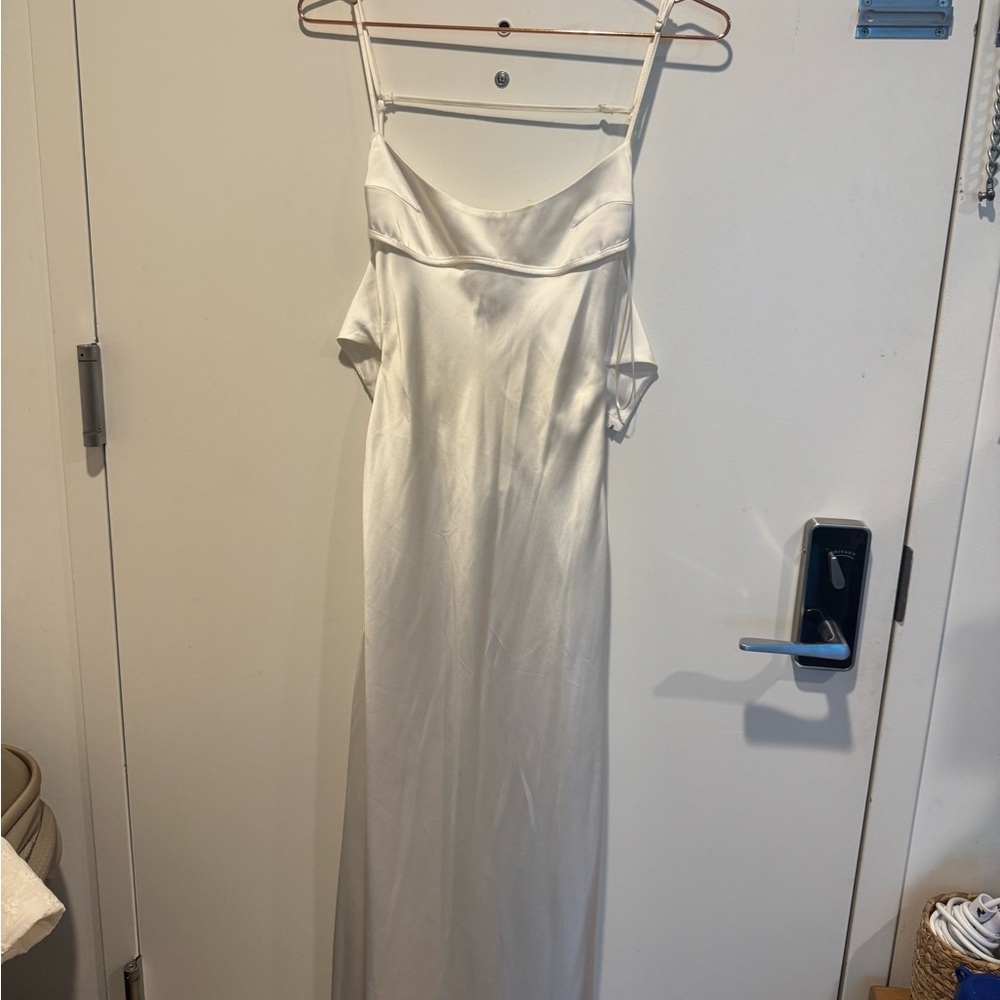 Never Worn- Zara Satin White Dress (open back)